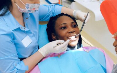 Kan een wortelkanaalbehandeling alleen aan kiezen of ook aan tanden gedaan worden